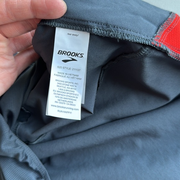 NWT Brooks Sherpa 2-in-1 5” Running Shorts Swim Trunks Grey and Orange - Picture 14 of 17